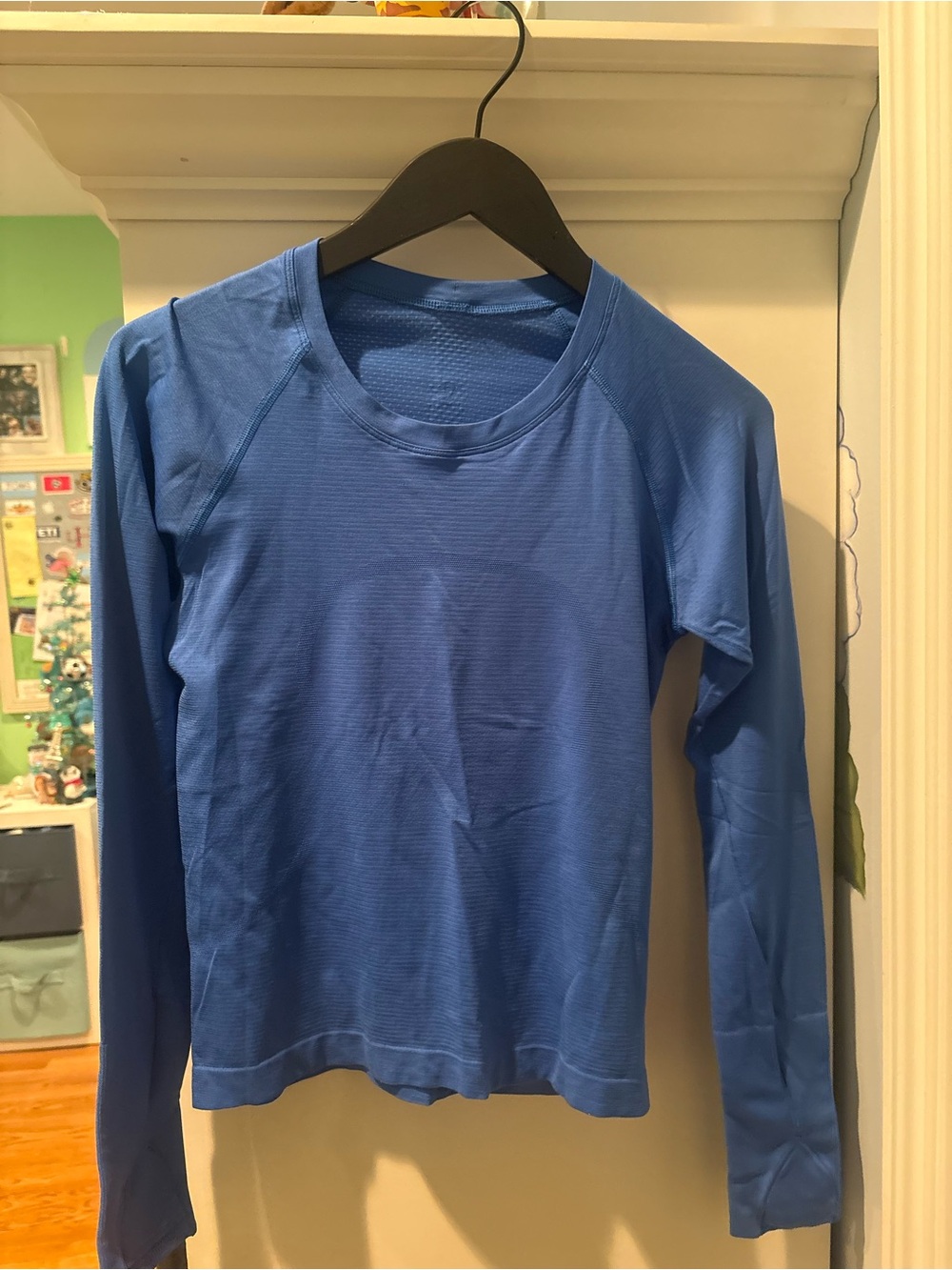 lululemon athletica royal blue long sleeve crew top